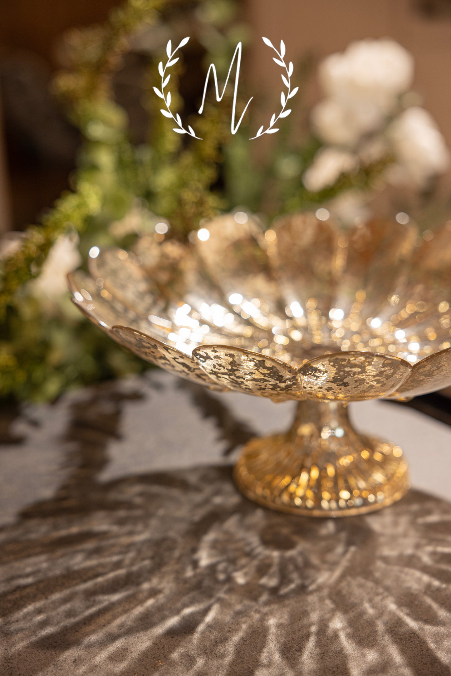 Stemmed cake dish