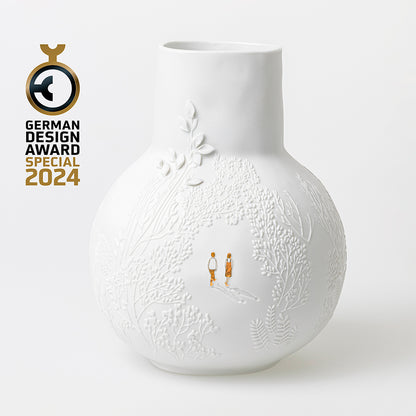 Picture story vase