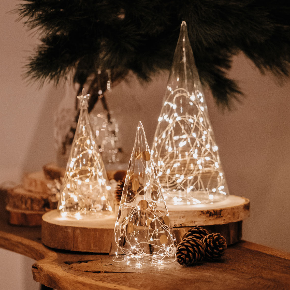Glass Christmas tree with dots